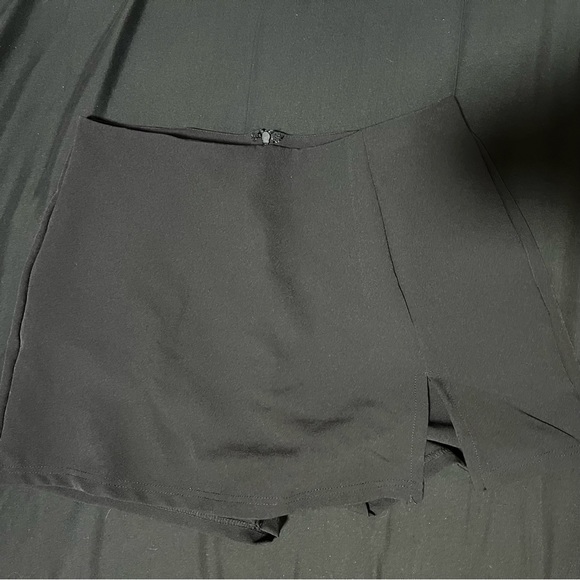 Skort for sale ! - Picture 1 of 5